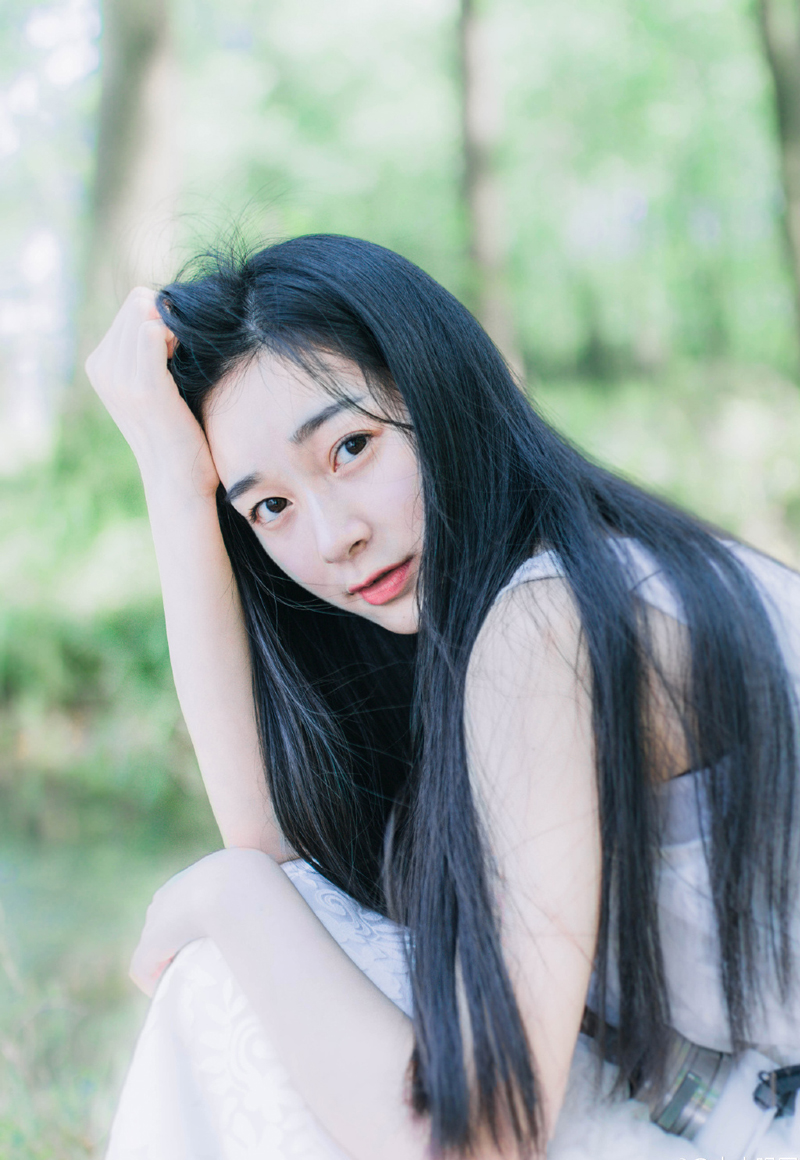 “也就是说……”魏延一脸恍然的看向庞统。